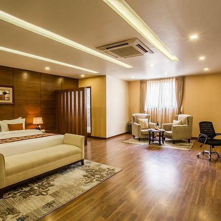 Yatri Suites And Spa Катманду Екстер'єр фото