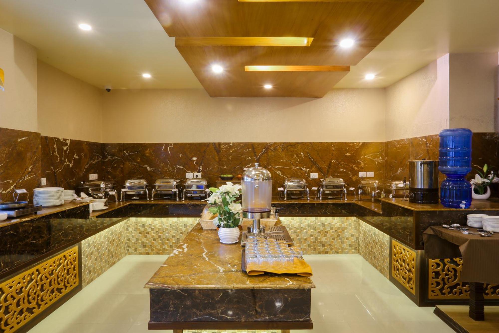 Yatri Suites And Spa Катманду Екстер'єр фото