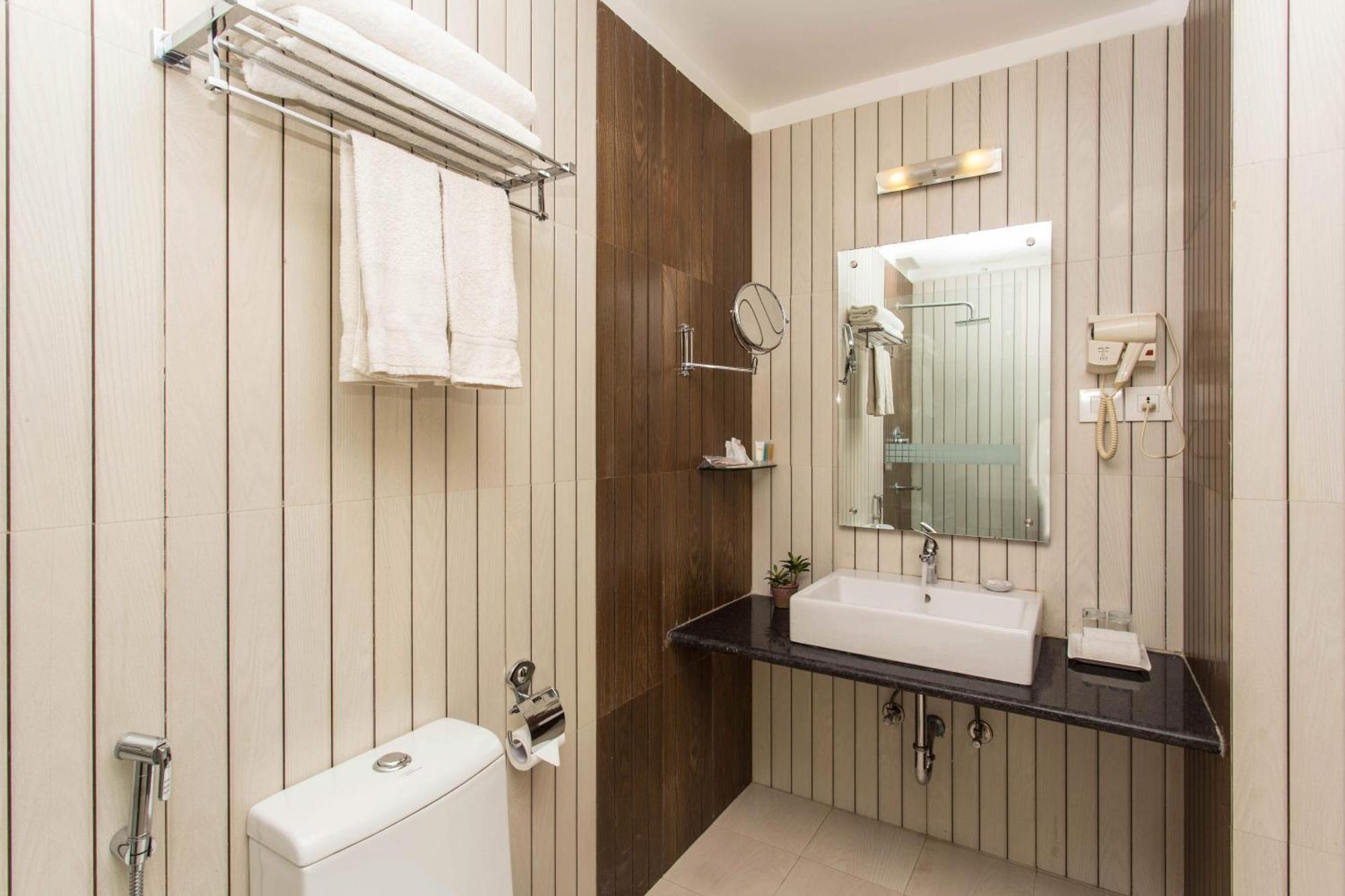 Yatri Suites And Spa Катманду Номер фото