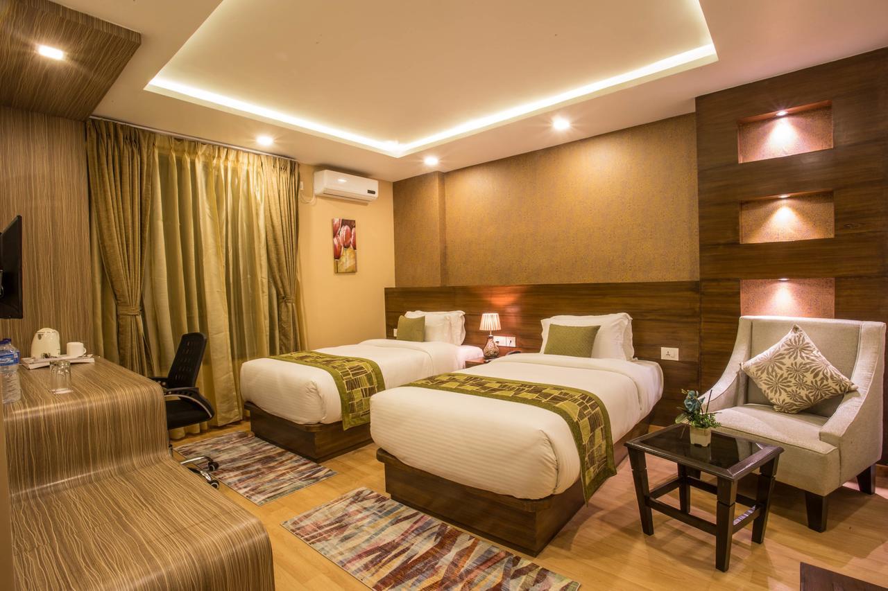 Yatri Suites And Spa Катманду Екстер'єр фото
