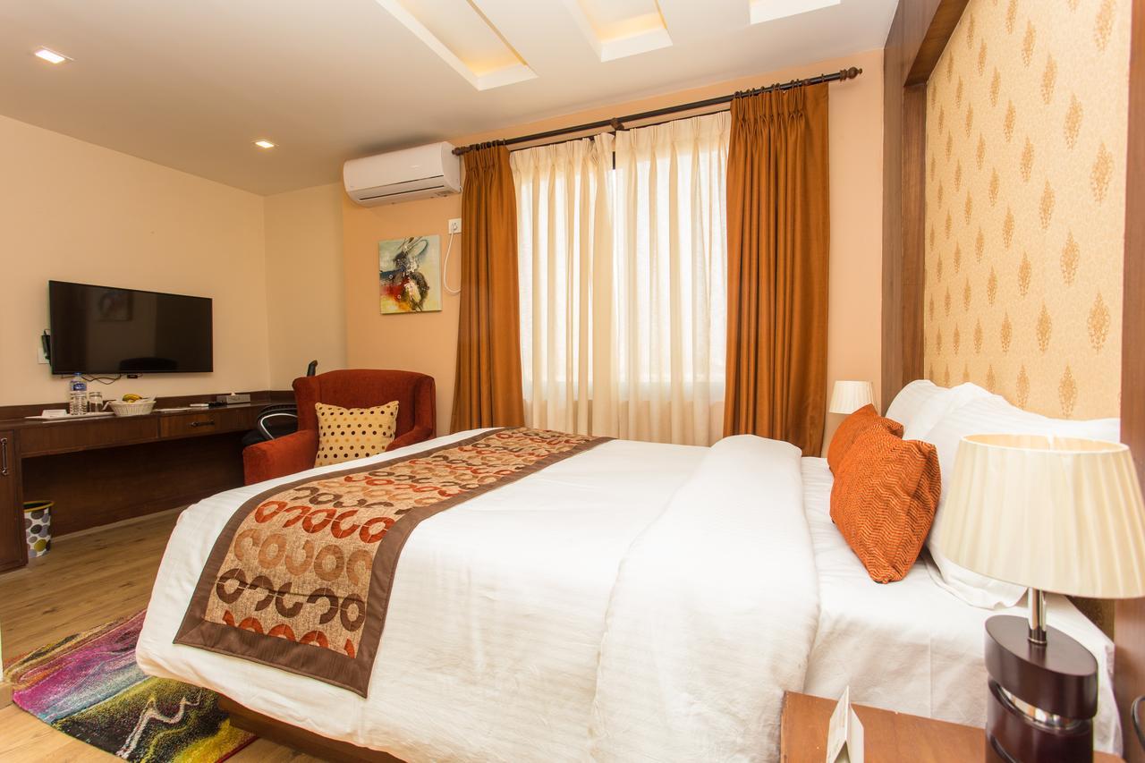 Yatri Suites And Spa Катманду Екстер'єр фото