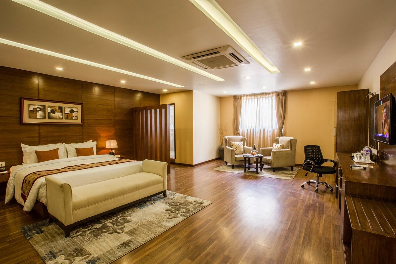 Yatri Suites And Spa Катманду Екстер'єр фото